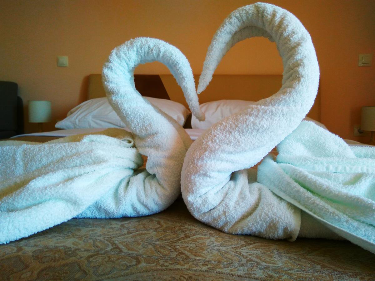 Aparthotel Viola Pjescana Uvala Ngoại thất bức ảnh